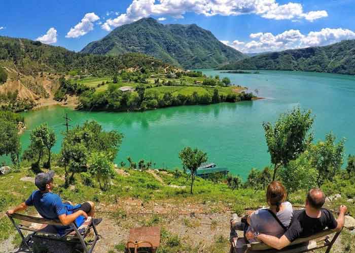 One-Day-Tour-in-Komani-Lake